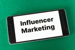 Pourquoi collaborer avec une célébrité pour votre campagne marketing ?